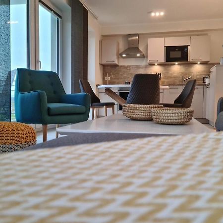 Ferienwohnung-Pier-7 โฮวัคท์ ภายนอก รูปภาพ