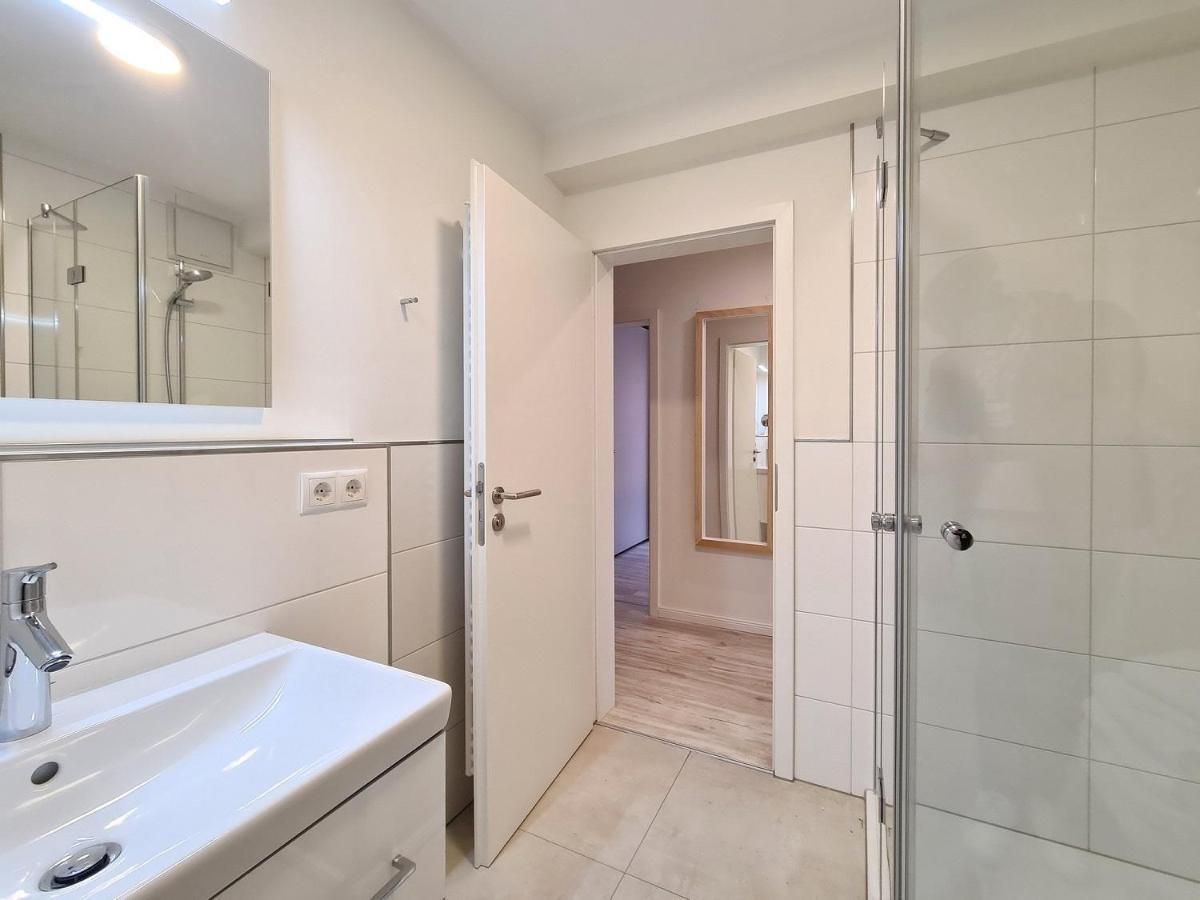 Ferienwohnung-Pier-7 โฮวัคท์ ภายนอก รูปภาพ